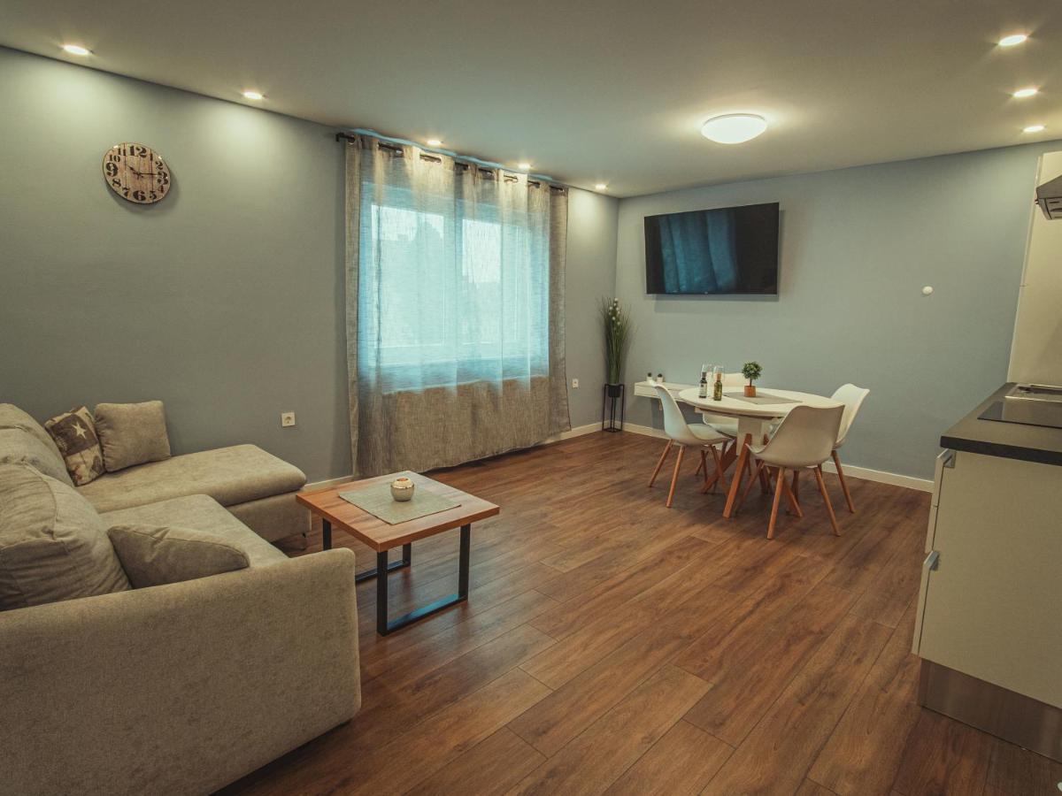 Apartmani Infinity Όσιγιεκ Εξωτερικό φωτογραφία